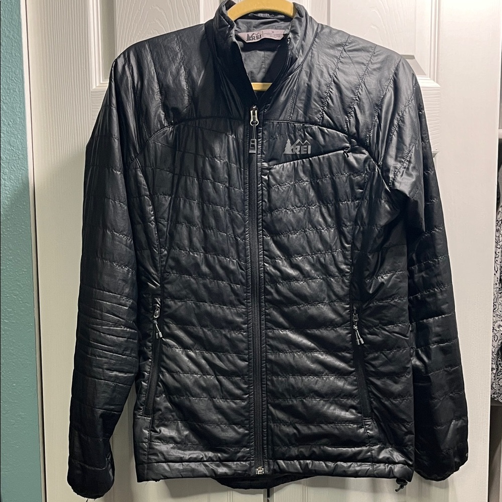 REI Women’s Lightweight Black Puffer JackeL